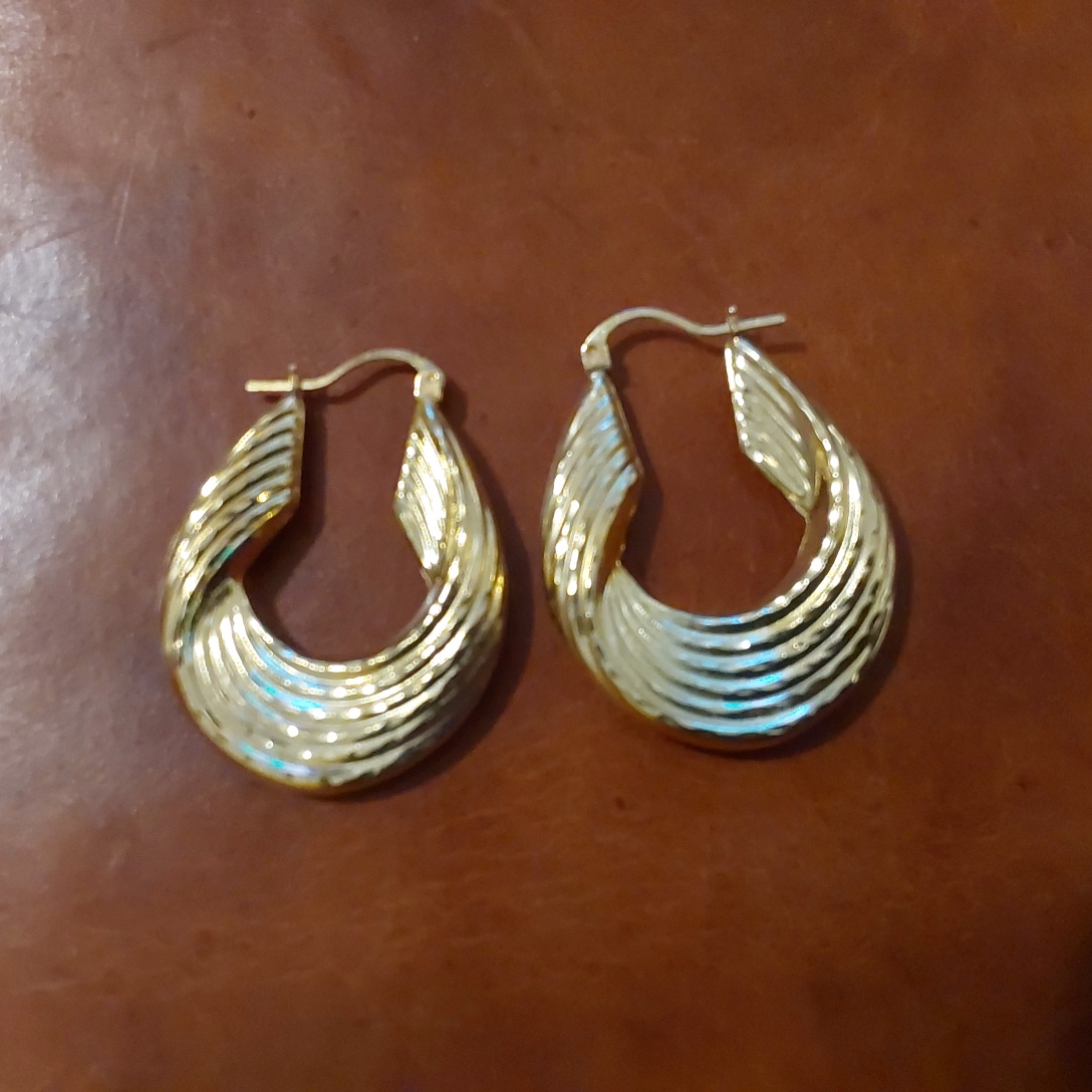 14kt Diamond Cut G0ld Earrings